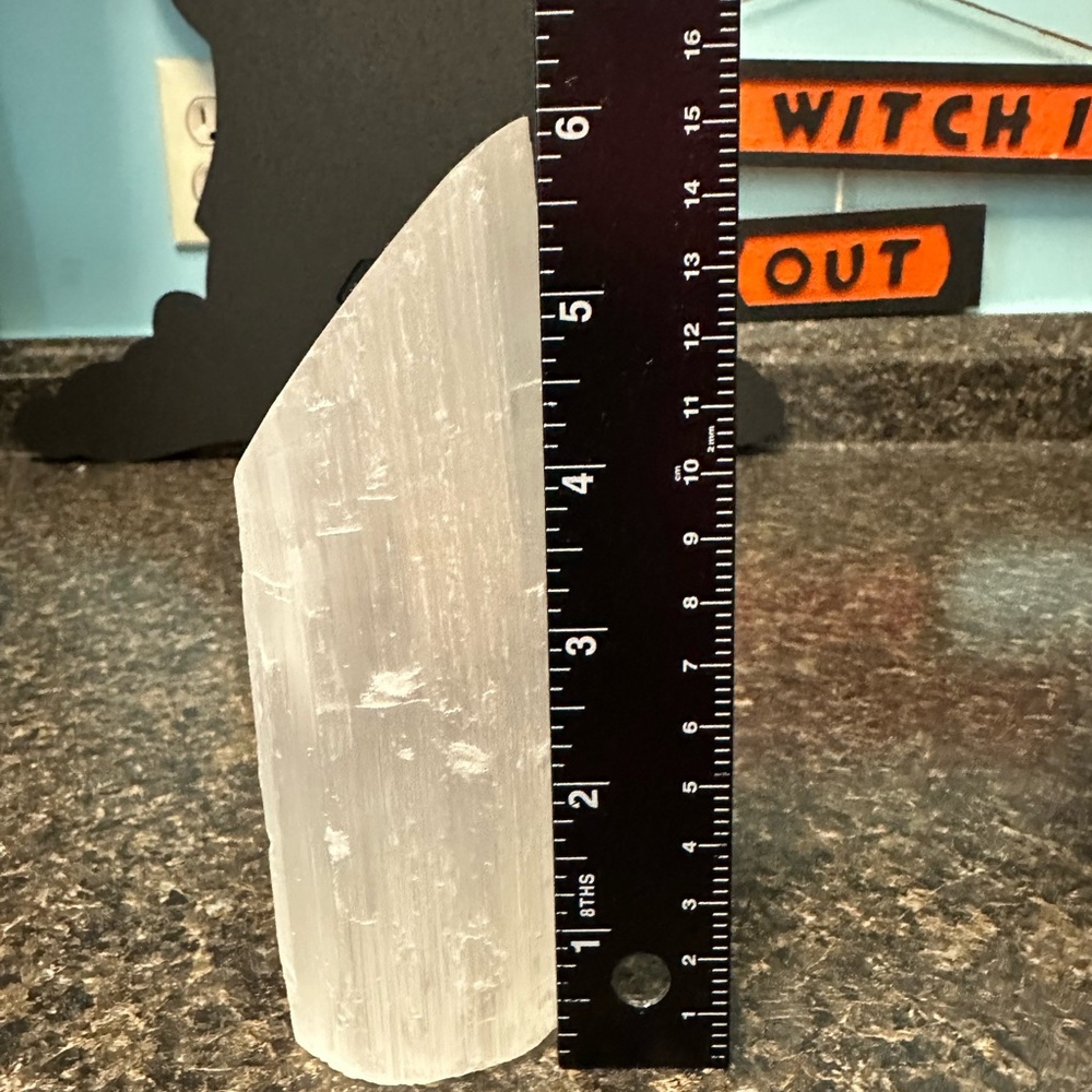 Selenite stand - Picture 6 of 8